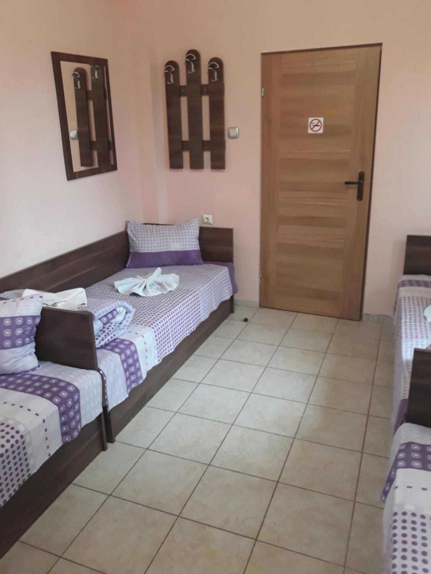 Hostel Victoria Silistra Exterior photo
